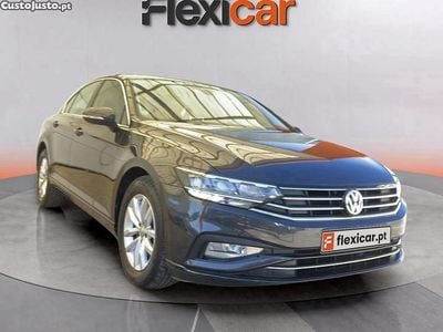 Usado VW Passat Business 120 HP (88 kW) 2020 Cinza Sedan