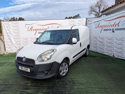 Branco Usado 2011 Fiat Doblò Monovolume | € 6.500 (Preço elevado)