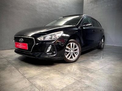 Usado Hyundai i30 120 HP (88 kW) 2018 Preto