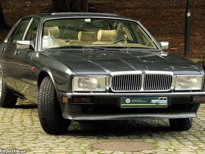 Cinza Usado 1992 Jaguar XJ40 Sovereign Sedan | € 17.400