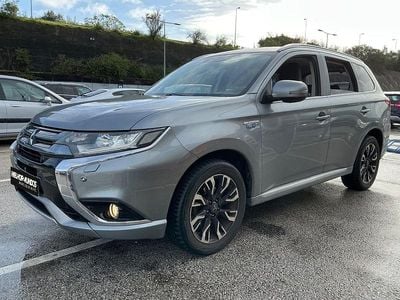 Usado Mitsubishi Outlander Instyle 203 HP (149 kW) 2016 Cinza SUV