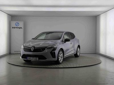 Cinzento Usado 2023 Renault Clio V Evolution Citadino | € 17.200 (Preço justo)