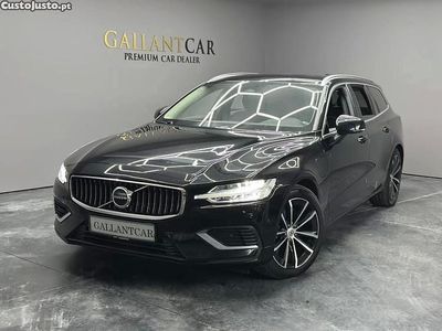 Preto Usado 2023 Volvo V60 Core Carrinha | € 37.500 (Preço elevado)