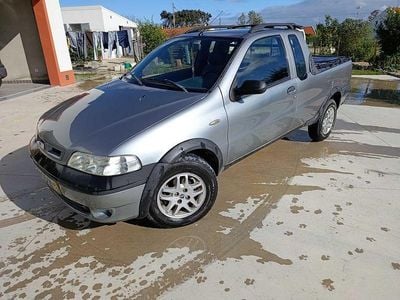 Usado 2005 Fiat Strada Pickup | € 5.800