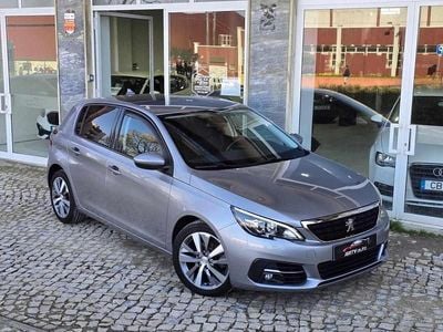 Usado Peugeot 308 Style 102 HP (75 kW) 2019 Cinza