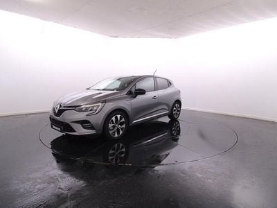 Cinza Usado 2023 Renault Clio V Evolution | € 18.950 (Preço elevado)