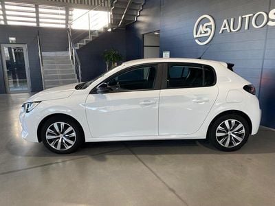 Branco Usado 2023 Peugeot 208 Active Citadino | € 16.900 (Preço justo)