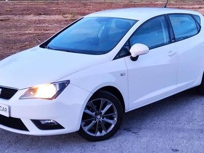 Usado Seat Ibiza 105 HP (77 kW) 2014 Branco