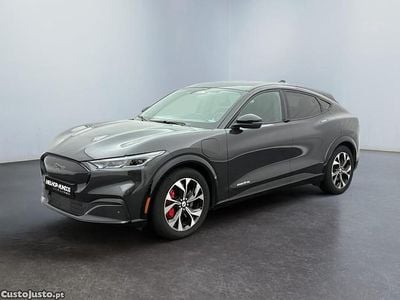 Usado Ford Mustang Mach-E Premium 197 kW (269 HP) 2023 Preto SUV