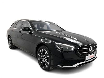 Usado Mercedes E300 Avantgarde 306 HP (225 kW) 2022 Preto Carrinha