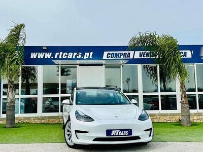 Branco Usado 2021 Tesla Model 3 Sedan | € 26.980 (Preço justo)