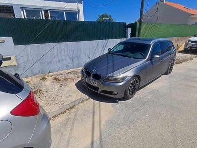 Cinzento Usado 2011 BMW 320 Carrinha | € 8.500 (Bom preço)