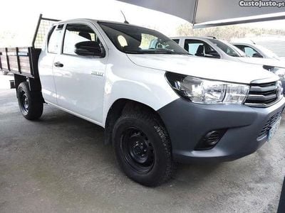 Branco Usado 2018 Toyota HiLux Pickup | € 31.500 (Preço elevado)