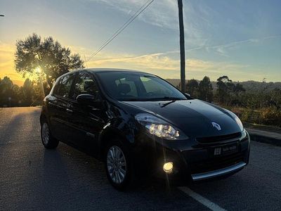 Preto Usado 2010 Renault Clio II | € 6.500 (Caro)