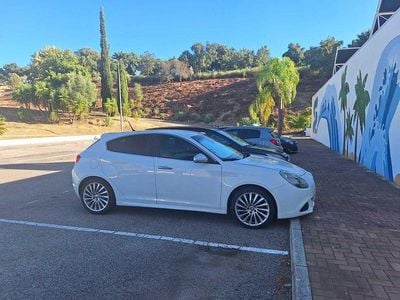 Usado Alfa Romeo Giulietta 105 HP (77 kW) 2010 Citadino