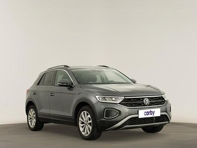 Usado VW T-Roc 110 HP (80 kW) 2023 Cinzento SUV