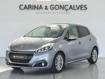 Cinza Usado 2019 Peugeot 208 Allure Citadino | € 12.750 (Preço justo)