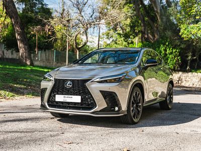 Lexus NX450h+