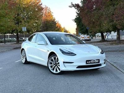 Branco Usado 2020 Tesla Model 3 Sedan | € 25.000 (Preço justo)