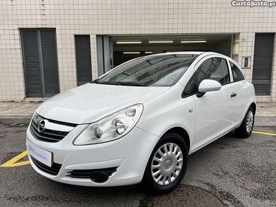 Branco Usado 2010 Opel Corsa Van | € 5.750 (Preço justo)