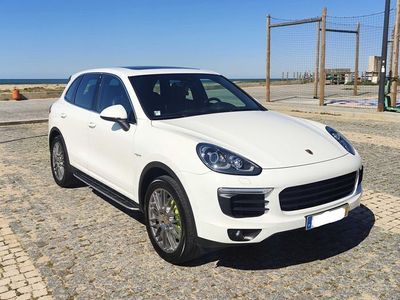 Porsche Cayenne S E-Hybrid