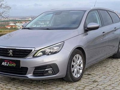 Usado Peugeot 308 SW Style 102 HP (75 kW) 2019 Cinzento Carrinha