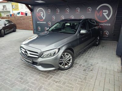 Usado Mercedes C180 Avantgarde 116 HP (85 kW) 2017 Cinza Sedan