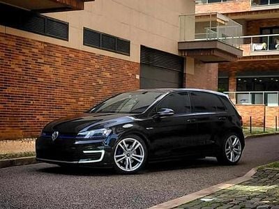 Preto Usado 2016 VW Golf VII GTE Citadino | € 16.000 (Preço justo)