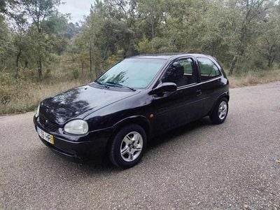Preto Usado 1996 Opel Corsa Sport Coupé | € 1.500