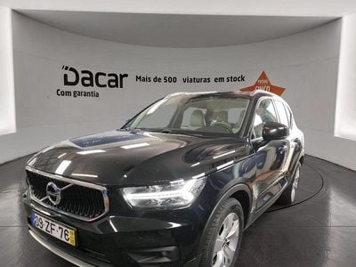 Usado Volvo XC40 Momentum 150 HP (110 kW) 2019 Preto SUV
