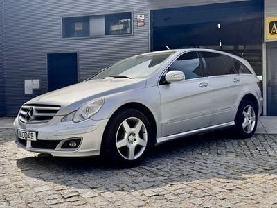 Usado 2006 Mercedes R320 Monovolume | € 9.500