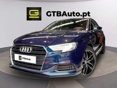 Azul Usado 2017 Audi A3 Business Sedan | € 17.499 (Preço justo)