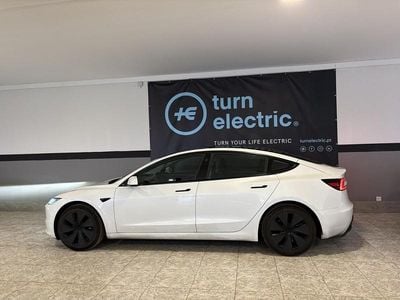 Branco Usado 2023 Tesla Model 3 Sedan | € 32.500 (Preço justo)