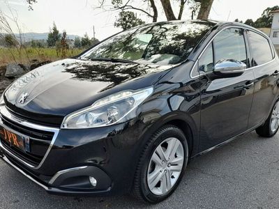 usado Peugeot 208 ALLUERE