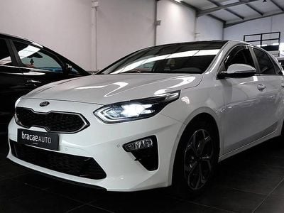 Branco Usado 2018 Kia Ceed Citadino | € 15.900