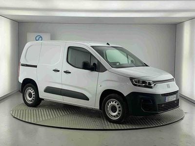 Usado Fiat Doblò 100 HP (73 kW) 2023 Branco Monovolume
