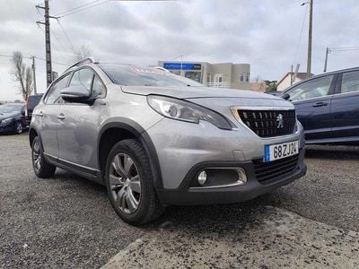 Cinzento Usado 2019 Peugeot 2008 SUV | € 11.900 (Bom preço)