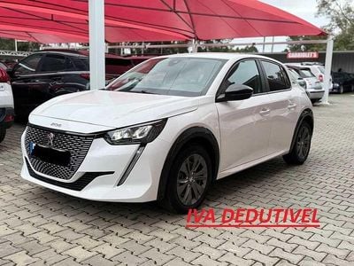 Usado Peugeot e-208 Allure 100 kW (136 HP) 2023 Branco Citadino