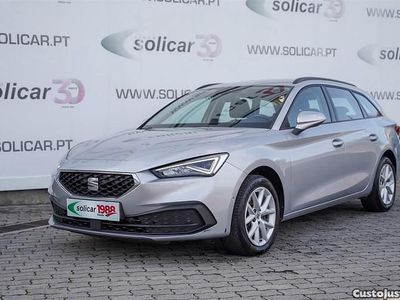 Usado Seat Leon Style 110 HP (80 kW) 2022 Cinza Carrinha