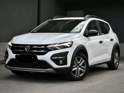 Branco Usado 2022 Dacia Sandero Expression Citadino | € 13.450 (Bom preço)