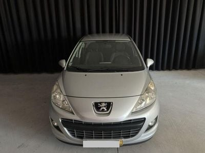 Cinzento Usado 2011 Peugeot 207 | € 7.000 (Preço justo)