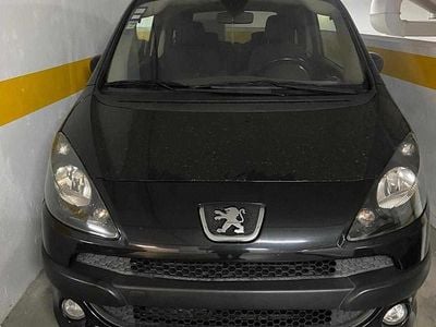 Usado Peugeot 1007 68 HP (50 kW) 2005 Preto Monovolume