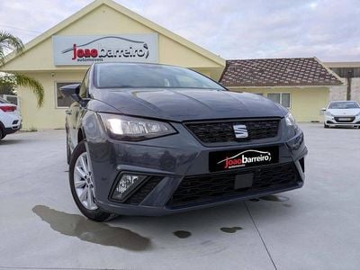 Usado Seat Ibiza 95 HP (69 kW) 2024 Cinzento Citadino