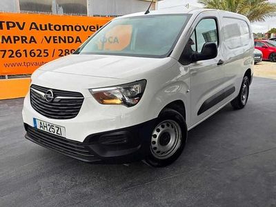 Branco Usado 2021 Opel Combo Essentia Monovolume | € 15.950 (Preço elevado)