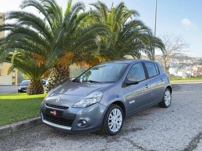 Cinza Usado 2010 Renault Clio II Dynamique | € 4.450 (Bom preço)