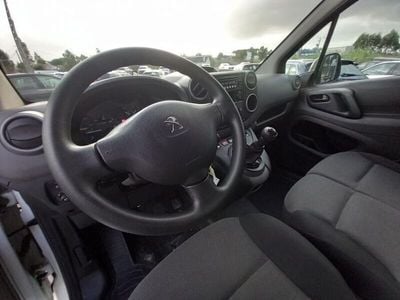 Branco Usado 2017 Peugeot Partner Monovolume | € 9.999 (Preço justo)