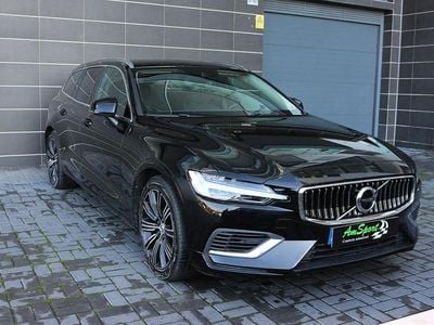 Preto Usado 2021 Volvo V60 Inscription Carrinha | € 25.750 (Preço justo)