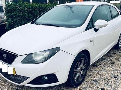 Branco Usado 2010 Seat Ibiza Style | € 5.750 (Preço justo)