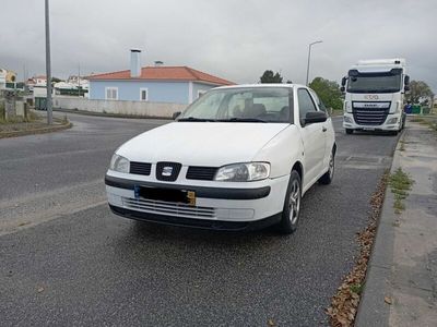 usado Seat Ibiza 1.9 sdi (gasóleo) 5 lugares 3 portas ano 00