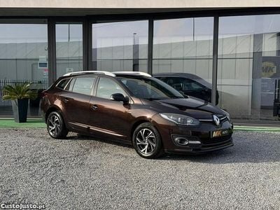 Usado Renault Mégane GrandTour LIMITED 110 HP (80 kW) 2015 Castanho Carrinha